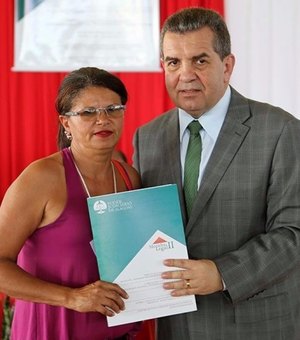 Famílias sertanejas regularizam documentos de imóveis gratuitamente