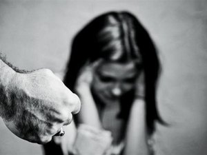 Mulher é agredida pelo marido na frente do filho de 5 anos, em Arapiraca