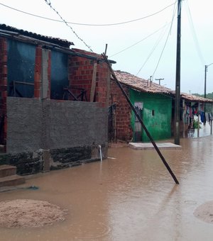 [Vídeo] Rio Perucaba volta a transbordar e preocupa moradores do bairro Olho d`Água dos Cazuzinhas