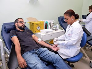 Hemoal recebe doadores de sangue em horários especiais no feriado da Proclamação da República