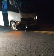 [Vídeo] Colisão entre carro e micro-ônibus deixa um morto na BR-316