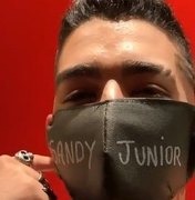 Dilsinho adia live para assistir show de Sandy e Junior: 'Sou fã'