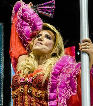 Rita Cadillac é barrada em estúdio da Globo após desfile da Rosas de Ouro