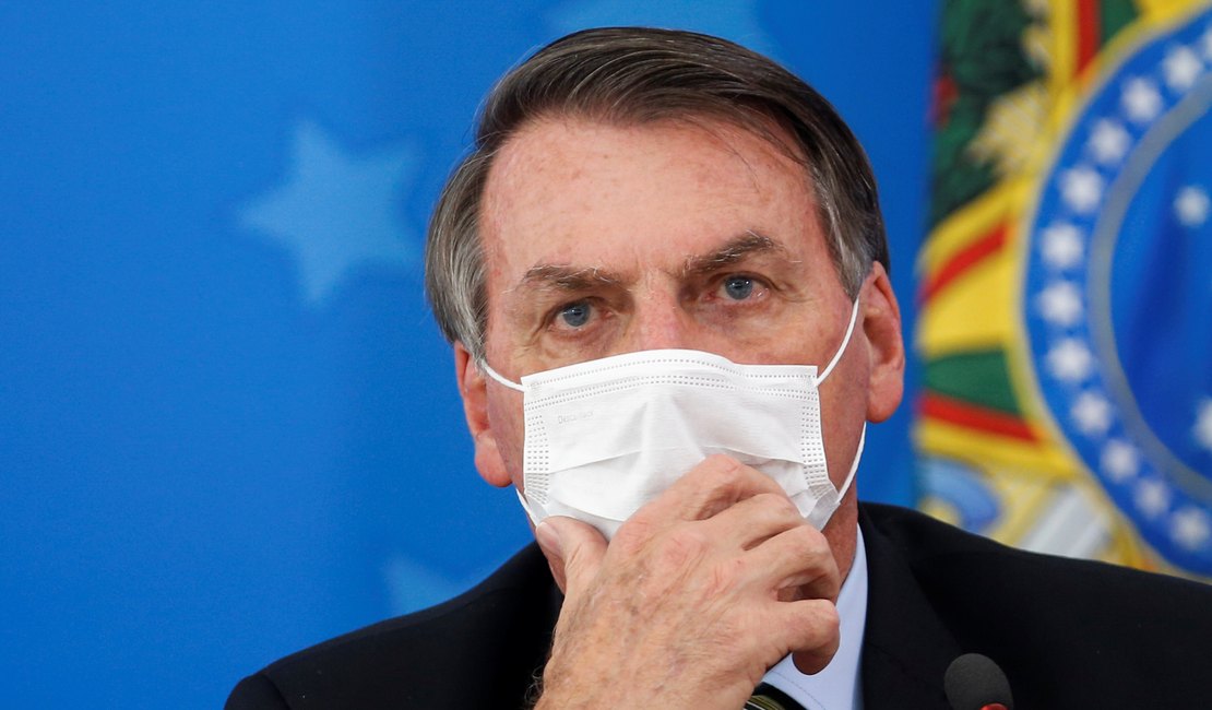 Bolsonaro vai propor isolamento vertical para conter coronavírus