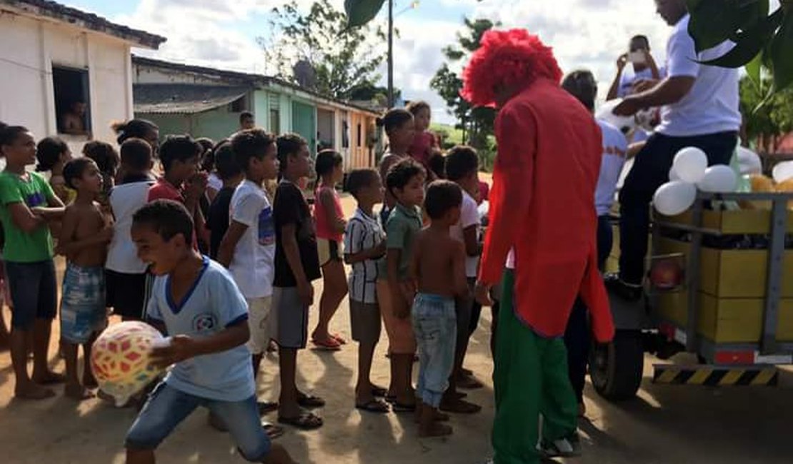 Voluntários vão doar presentes a crianças carentes de Porto Calvo