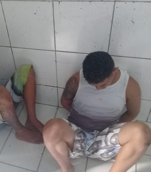  Dupla é presa com drogas e arma de fogo na Ponta da Terra 