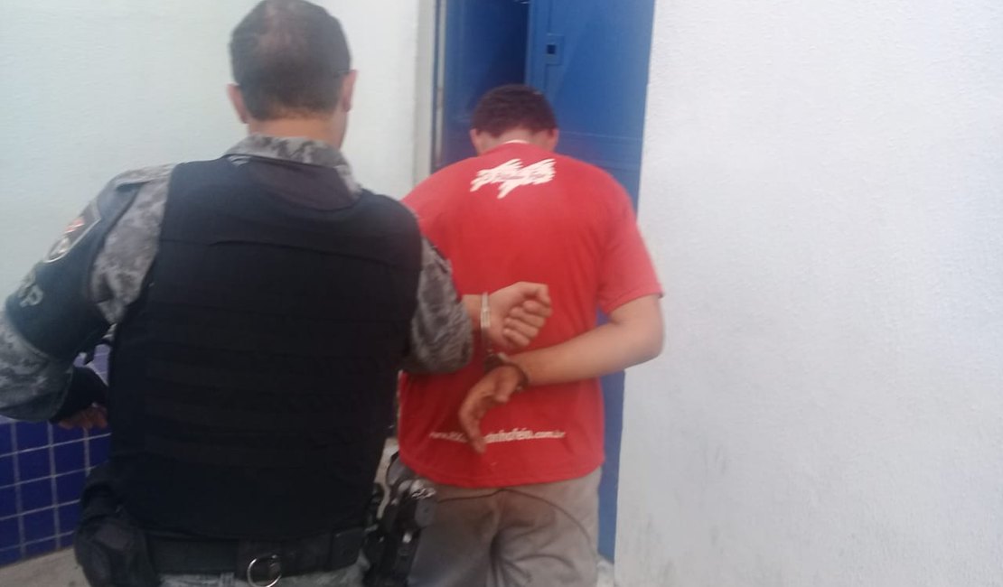 Polícia prende homem após tentativa de roubo na Ladeira dos Martírios, em Maceió