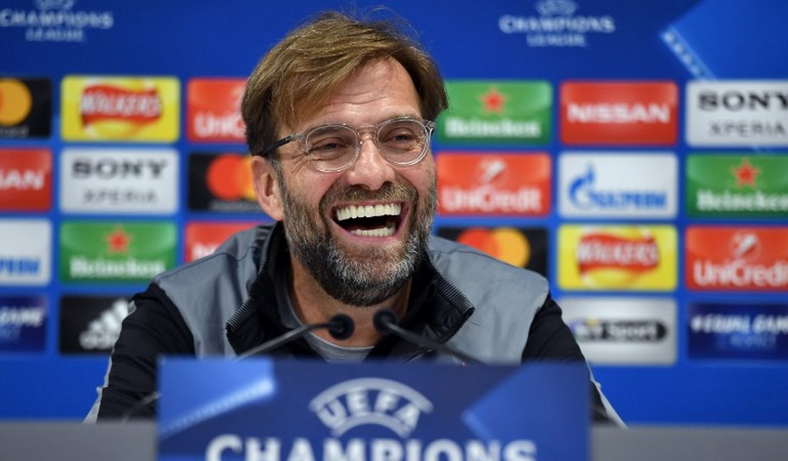 Klopp comenta sobre desfalques do Liverpool e possível ameaça de Gabigol