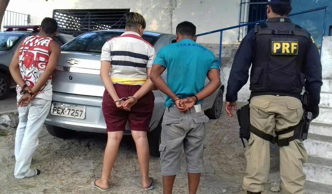 Após perseguição, PRF prende suspeitos de praticar assaltos no Sertão
