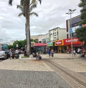 Estabelecimentos descumprem horário de abertura no primeiro dia de Fase Amarela em Arapiraca