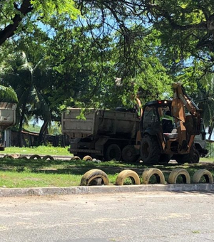 Mutirão recolhe mais de 100 toneladas de resíduos por dia no Dique Estrada