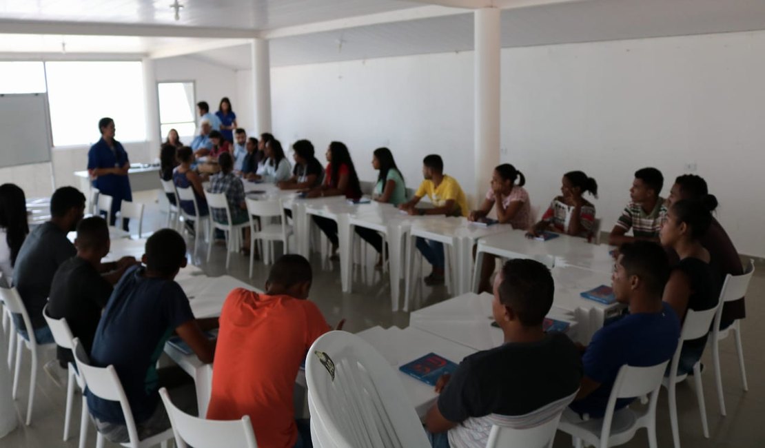Senac inicia cursos de garçom e camareira em Maragogi