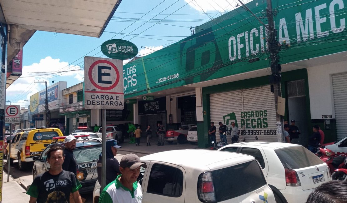 Policia Civil e Secretaria da Fazenda realizam fiscalização em casas de peças em Arapiraca