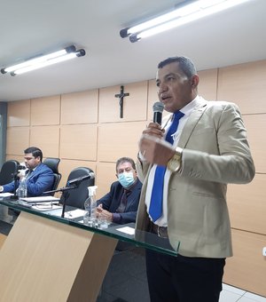 Em seis meses de mandato, Vicente do Remédio fez mais de mil ações em benefício da população de Arapiraca