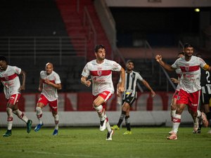 CRB vence o Botafogo e entra no G4 da Série B
