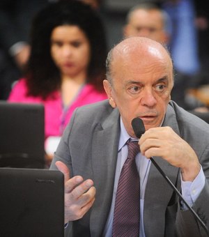 Senador José Serra é internado com Covid-19 em SP