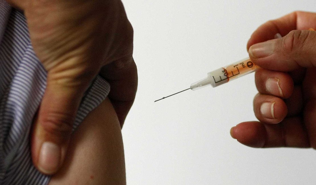 Vacinação contra gripe começa na segunda-feira (23)