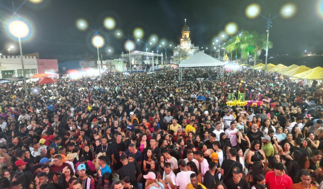 Inaugurações e shows com público recorde marcaram os 137 anos de Emancipação de São José da Laje.