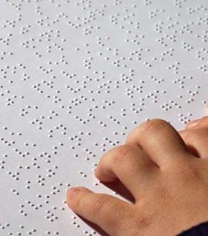 Apesar de ser obrigação prevista em lei, bares e restaurantes não disponibilizam cardápios em braille