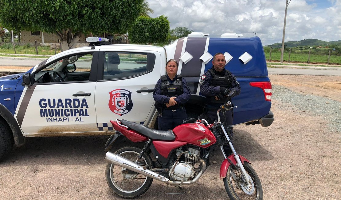 Moto utilizada por feminicida para fugir no Sertão é encontrada pela Guarda Civil de Inhapi