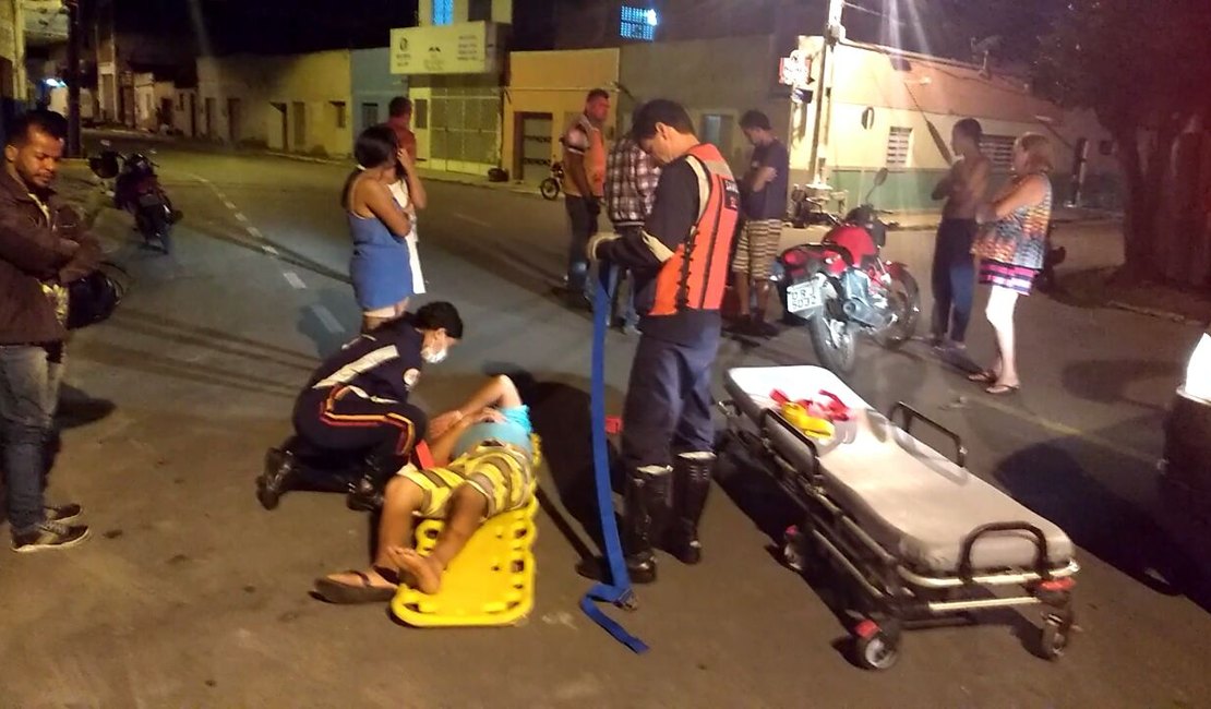 Colisão entre moto e cinquentinha deixa três pessoas feridas em Arapiraca