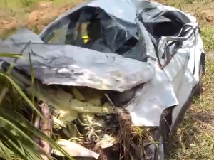 Fau de Barriga sofre acidente de carro na BR-101
