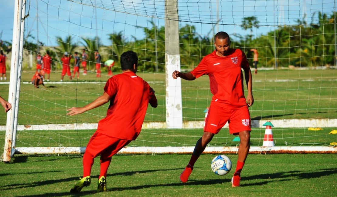 Willians Santana quer evolução do CRB na Série B e quer sequência