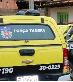 Jovem é detido e causa danos no carro da polícia em São Luís do Quitunde