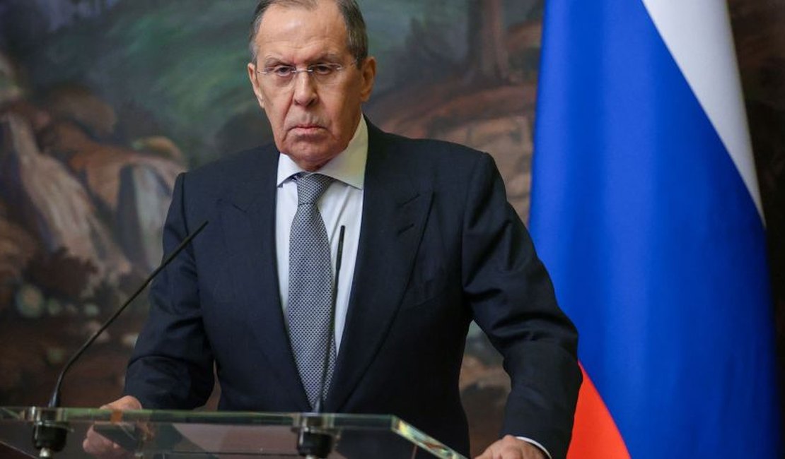 Rússia reconhece Zelensky como líder da Ucrânia e diz estar pronta para negociar