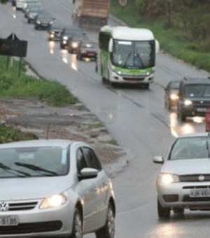 Justiça libera aplicação de multas por farol desligado em rodovia sinalizada