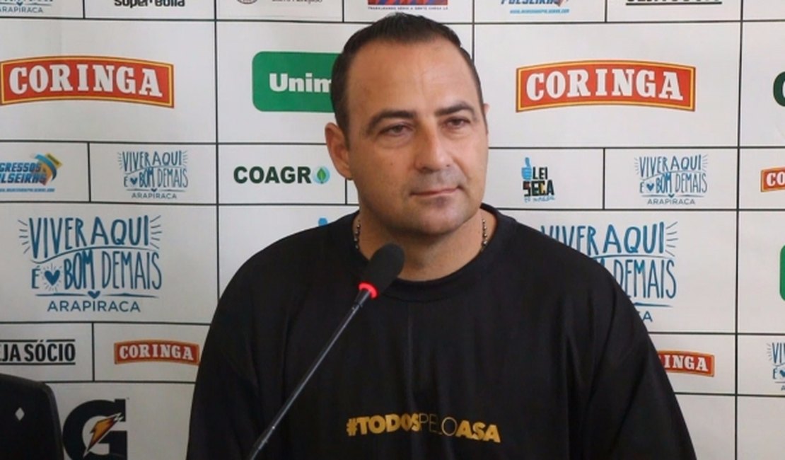 Paulo Foiani é apresentado oficialmente como técnico do ASA