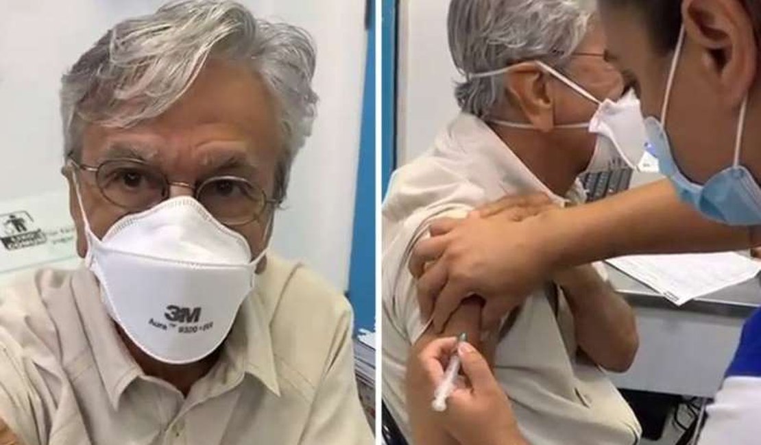 Caetano Veloso é vacinado contra covid-19 e celebra: 'Chegou a data'