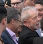 Após decisão judicial, Lula deixa a prisão na PF em Curitiba