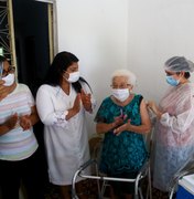 Prefeitura de Rio Largo inicia vacinação em idosos com mais de 85 anos