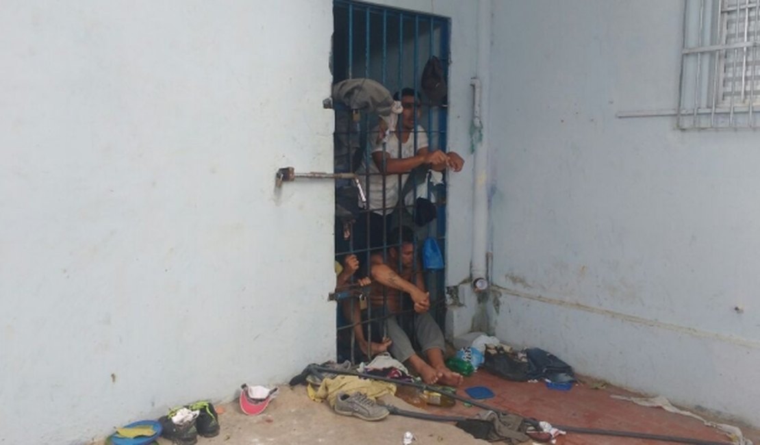 Presos serram grade e fogem novamente da Central de Polícia de Arapiraca
