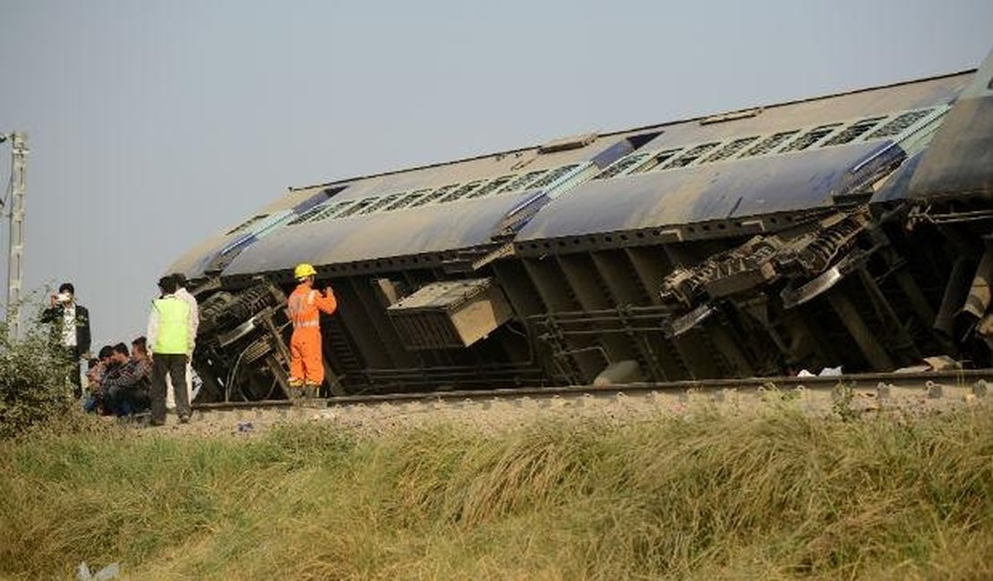 Mais de 100 mortos em acidente ferroviário na Índia