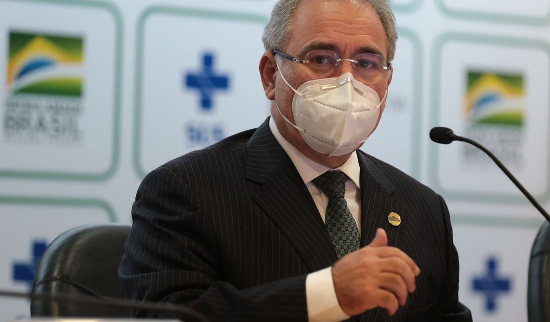 'Posso mudar todos os diretores de hospitais', diz Queiroga