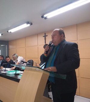 Vereador Edvanio do Zé Baixinho pede que Rogério Teófilo renuncie ao cargo de prefeito de Arapiraca
