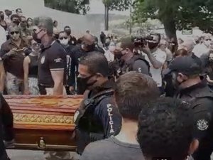 Durante enterro de agente da Polícia Civil, entidade fala em execução