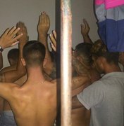 Delegacia de Delmiro Gouveia está superlotada com 11 presos em uma cela