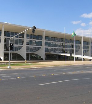 Governo Bolsonaro nomeia advogada para presidir a Capes