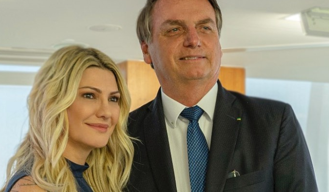 Antonia Fontenelle revolta internautas ao postar foto com Bolsonaro