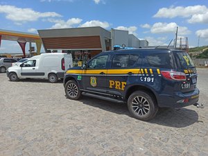 Dupla que alugou carro de empresa de locação e não devolveu é presa em Atalaia