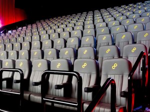 Após anúncio de novo decreto, cinemas anunciam fechamento na capital