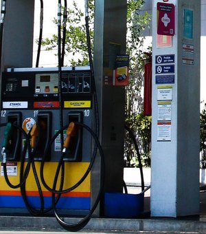 Gasolina comum tem aumento de 3% no valor máximo em Maceió