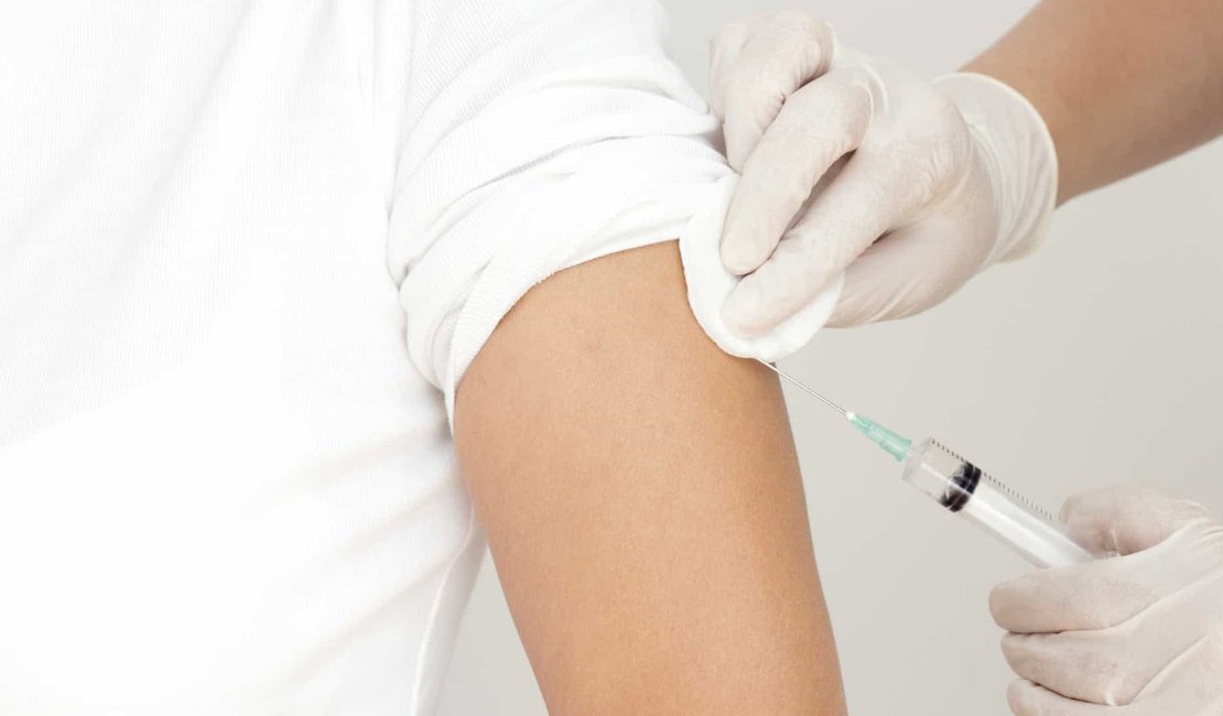 Jovens poderão ter acesso a vacina contra a Covid-19 só em 2022