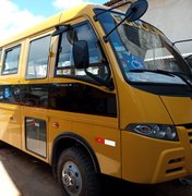 Japaratinga ganha novo ônibus escolar
