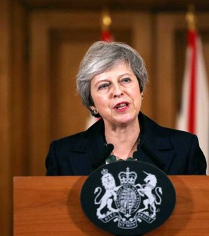 Theresa May diz que sua saída não deixará Brexit mais fácil