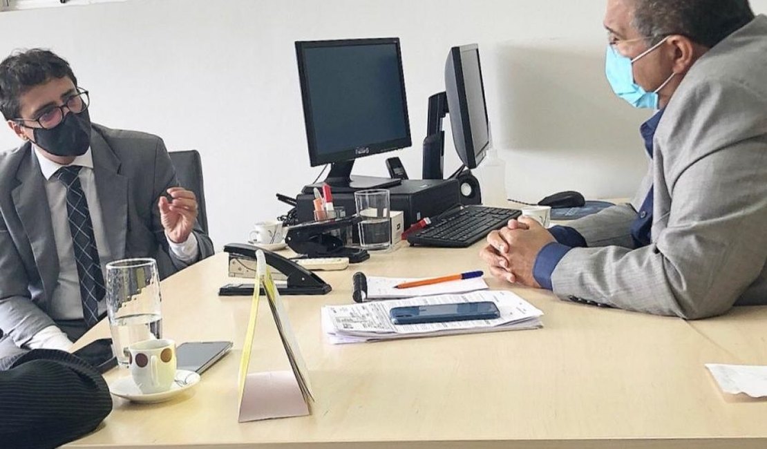 MPAL se reúne com secretário municipal para saber de plano de imunização em Maceió