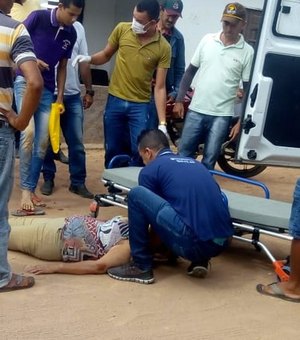 Mulher fica ferida em colisão de moto com cachorro em Feira Grande no Agreste de Alagoas